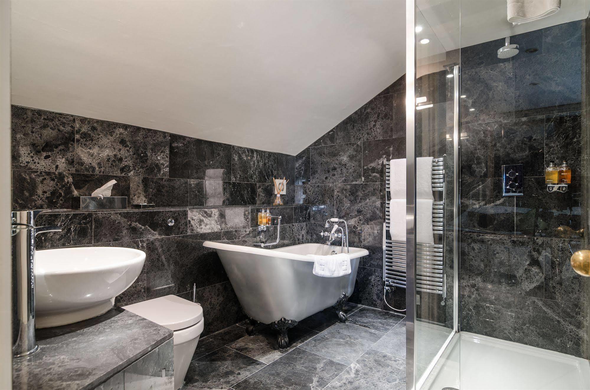 バース Apsley House Bed & Breakfast エクステリア 写真