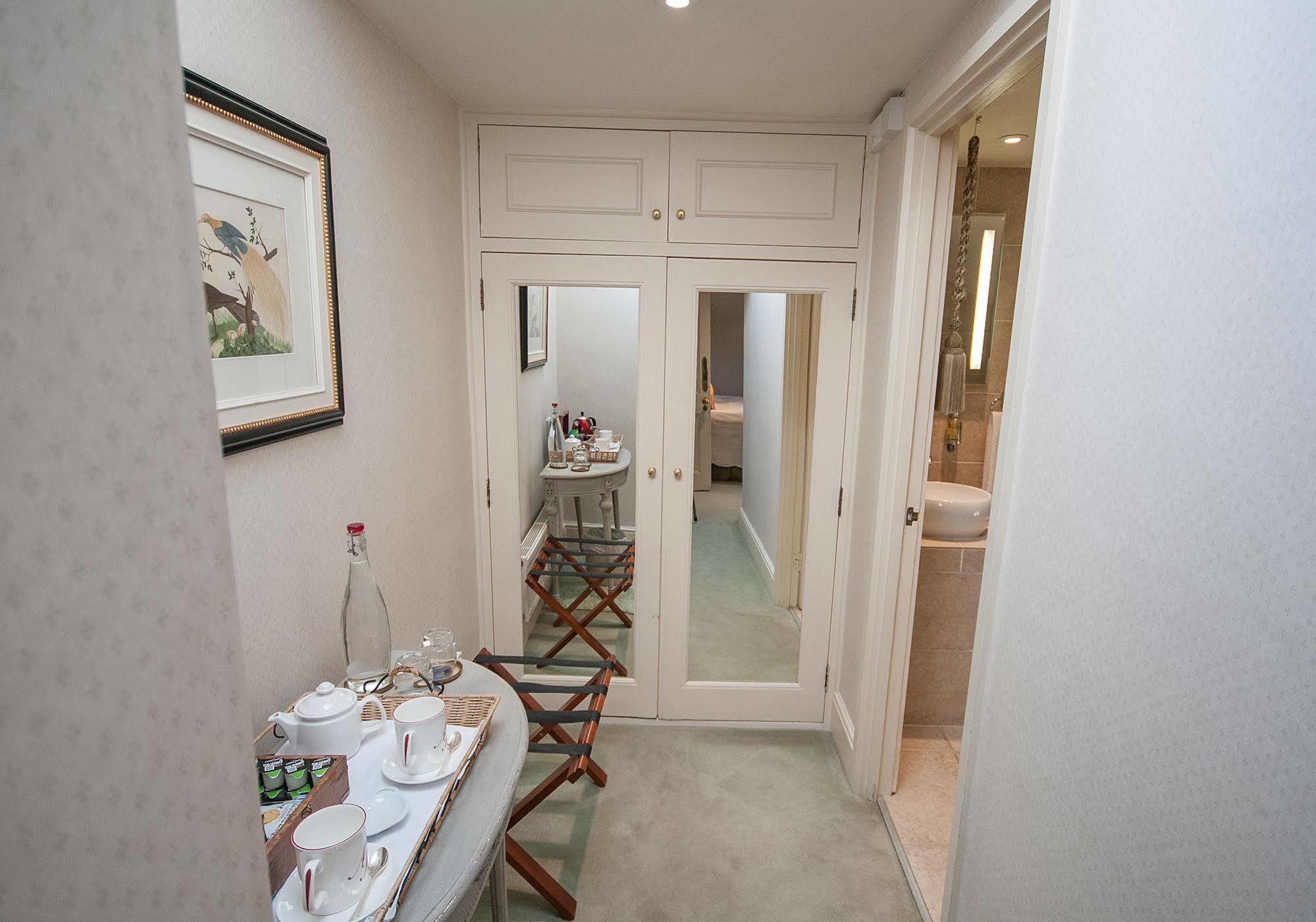 バース Apsley House Bed & Breakfast エクステリア 写真